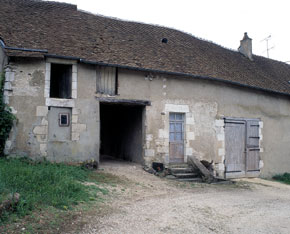 Ferme avec passage couvert